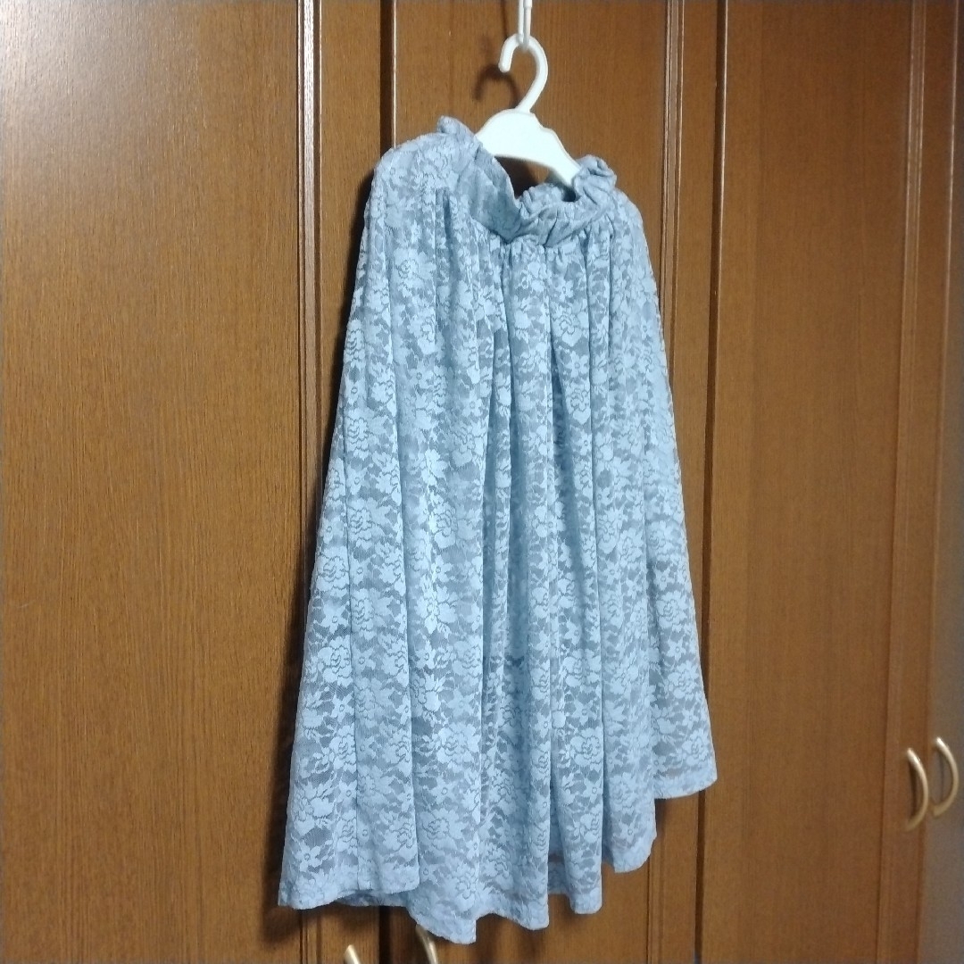 GU(ジーユー)のGUキッズ130㎝フラワー総レーススカート キッズ/ベビー/マタニティのキッズ服女の子用(90cm~)(スカート)の商品写真