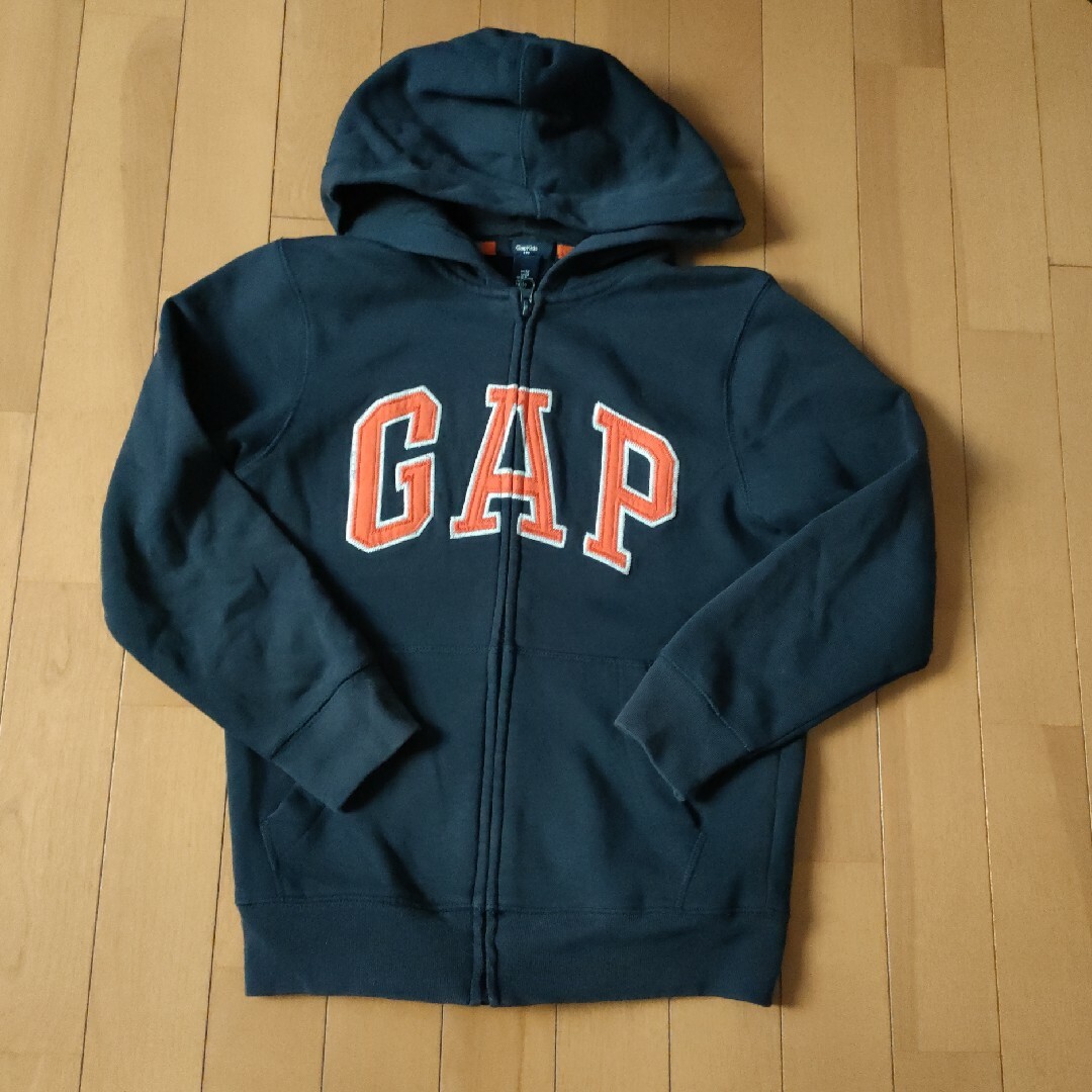 GAP Kids(ギャップキッズ)のGAPKIDS パーカー130 キッズ/ベビー/マタニティのキッズ服男の子用(90cm~)(ジャケット/上着)の商品写真