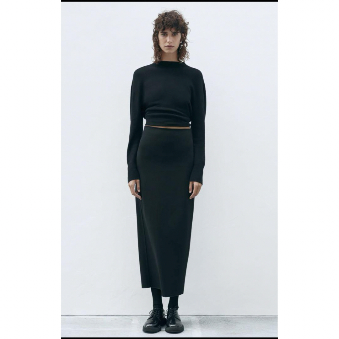 ZARA(ザラ)のZARA　ZW フィットミディスカート ブラック  M レディースのスカート(ロングスカート)の商品写真