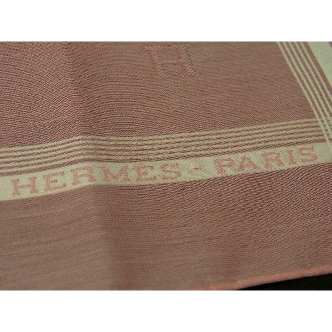 Hermes(エルメス)の■新品■未使用■ HERMES エルメス コットン100％ スカーフ ハンカチーフ レディース ピンク系 AV1764  レディースのファッション小物(バンダナ/スカーフ)の商品写真