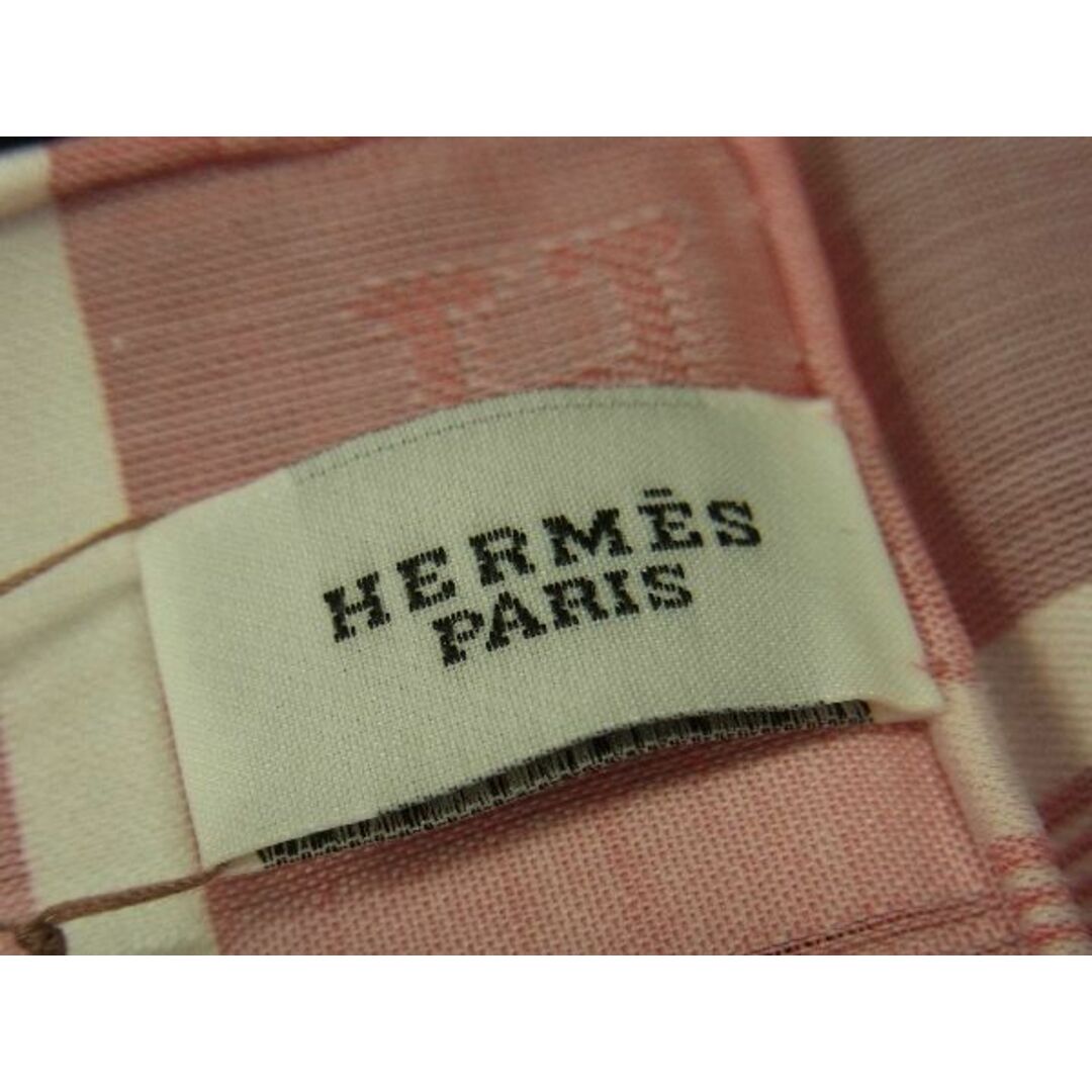 Hermes(エルメス)の■新品■未使用■ HERMES エルメス コットン100％ スカーフ ハンカチーフ レディース ピンク系 AV1764  レディースのファッション小物(バンダナ/スカーフ)の商品写真