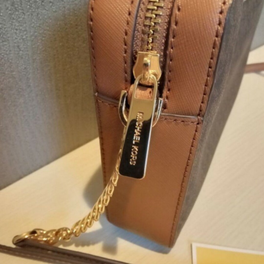 Michael Kors(マイケルコース)のMICHAEL KORS　ショルダーバッグ レディースのバッグ(ショルダーバッグ)の商品写真