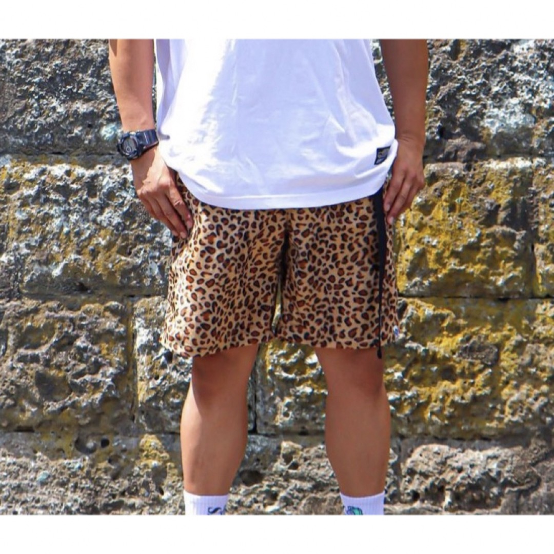 JIMMY’Z(ジミーズ)のSAPEur×JIMMY'Z leopard shorts メンズのパンツ(ショートパンツ)の商品写真