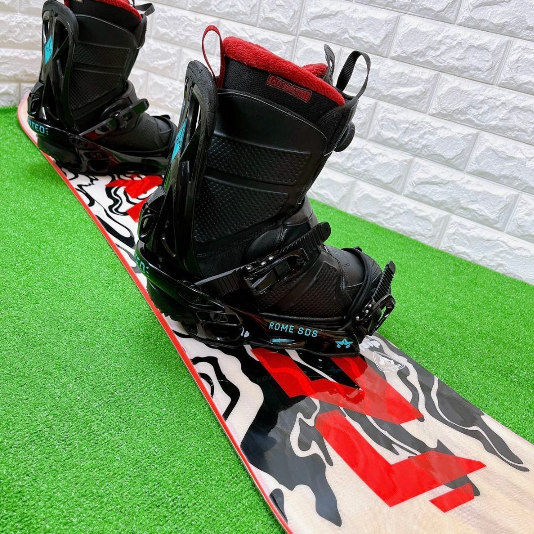 ROSSIGNOL(ロシニョール)のメンズ3点 スノーボード ロシニョール DISTRICT 146cm スポーツ/アウトドアのスノーボード(ボード)の商品写真