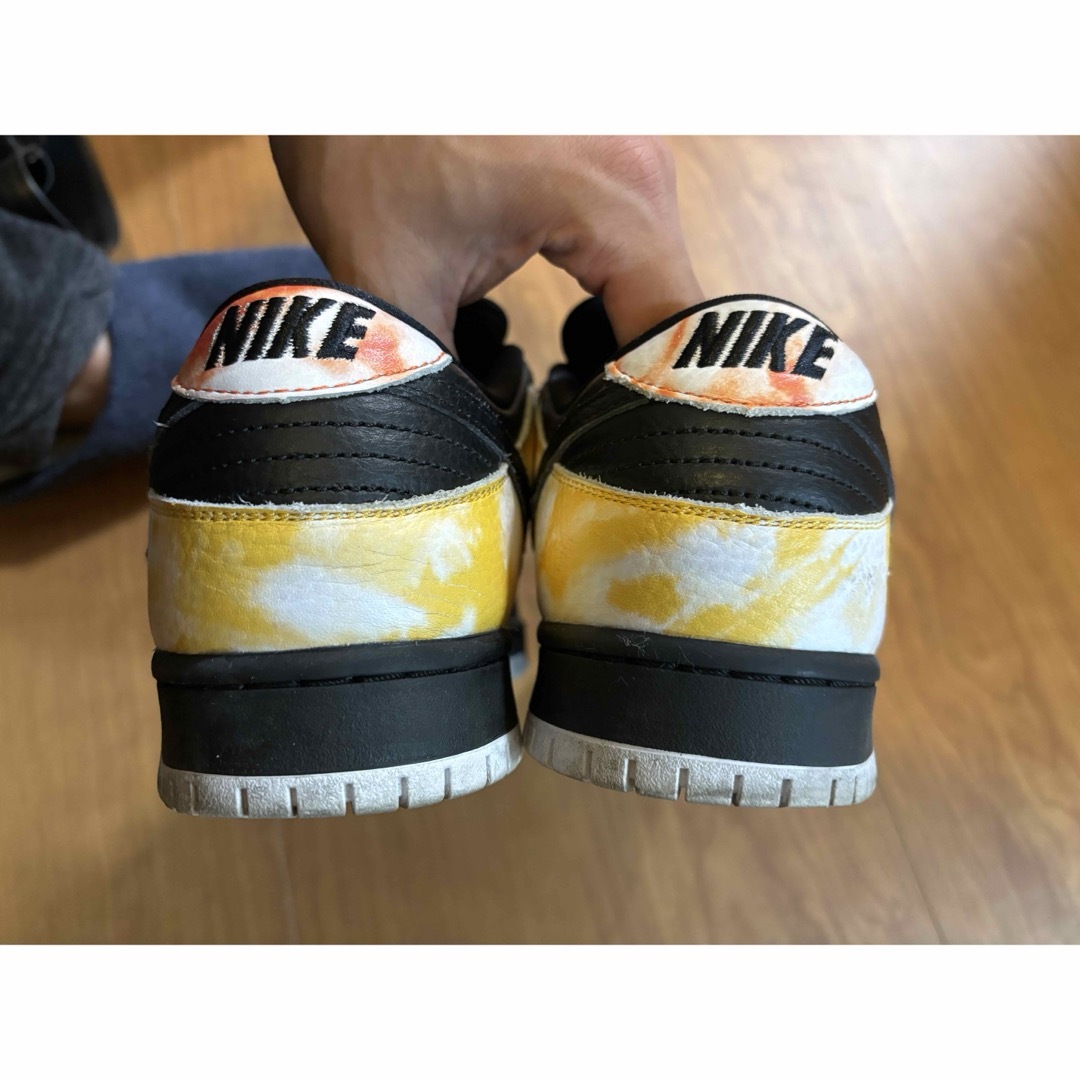 NIKE(ナイキ)のNIKE SB DUNK LOW RAYGUN ダンクロー レイガンズ　28.5 メンズの靴/シューズ(スニーカー)の商品写真