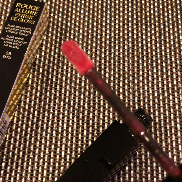 CHANEL(シャネル)のCHANEL リップグロス 58番 赤 コスメ/美容のベースメイク/化粧品(リップグロス)の商品写真