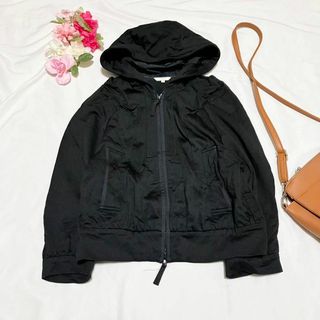 トゥービーシック(TO BE CHIC)の美品 TO BE CHIC ジップパーカー フリル フード ブラック 40(パーカー)