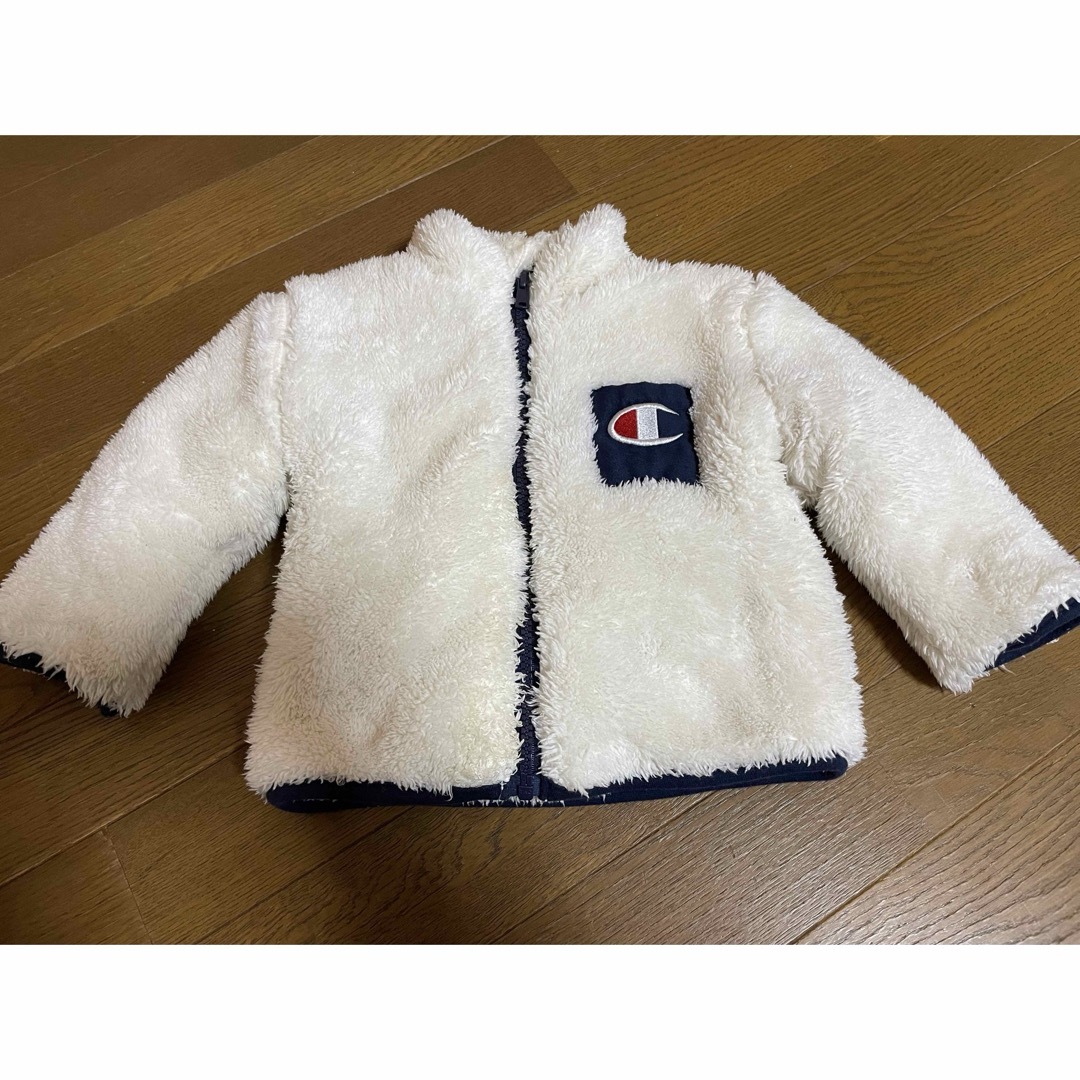 Champion(チャンピオン)のchampionアウター90cm美品 キッズ/ベビー/マタニティのキッズ服男の子用(90cm~)(ジャケット/上着)の商品写真