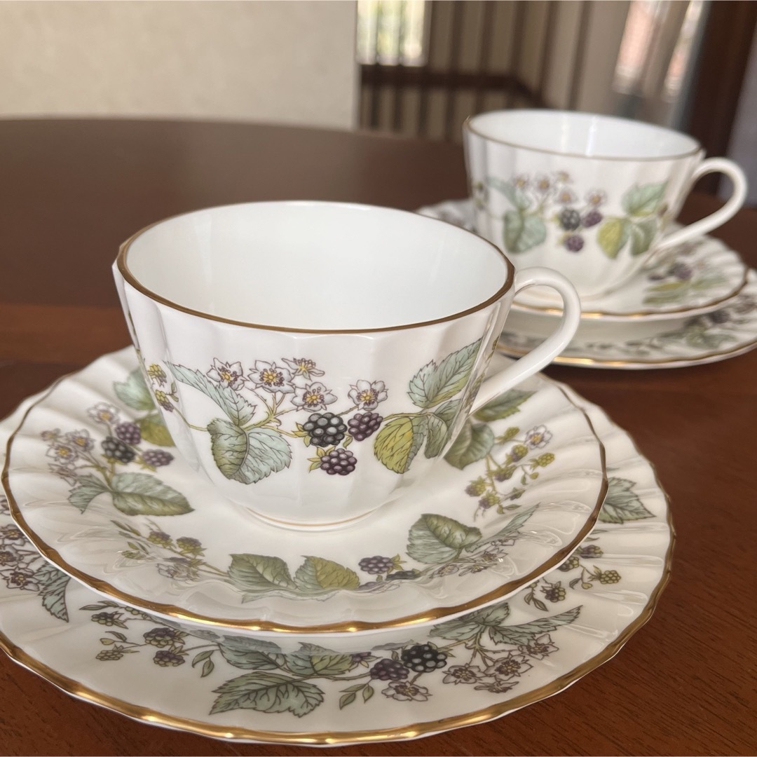 Royal Worcester(ロイヤルウースター)の【美品】ロイヤルウースター★ラビニア★トリオ　ペア インテリア/住まい/日用品のキッチン/食器(食器)の商品写真