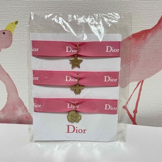ディオール(Dior)の未使用 ディオール チャーム付きリボン型ブレスレット 3本セット ピンク(ブレスレット/バングル)