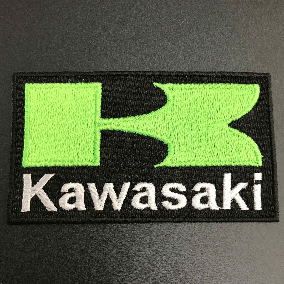 カワサキ(カワサキ)の2枚セット 蛍光グリーン KAWASAKI カワサキロゴアイロンワッペン -N メンズの帽子(その他)の商品写真