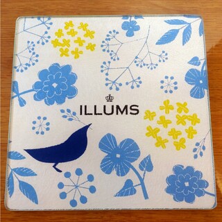 イルムス(ILLUMS)のILLUMS（イルムス）ガラス製スクエアカッティングボード（ブルー）(収納/キッチン雑貨)