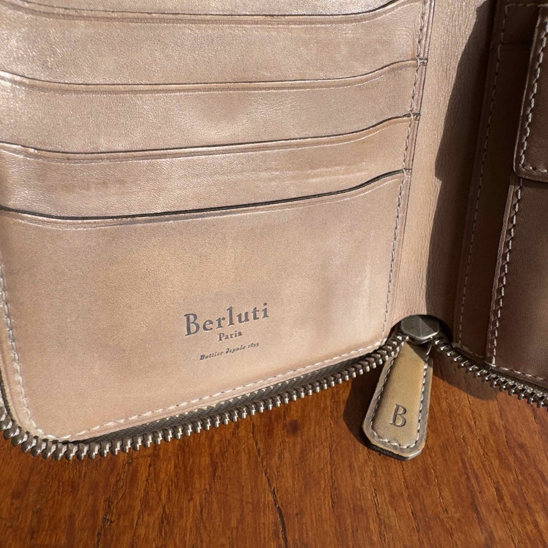 Berluti(ベルルッティ)のベルルッティ　初期型イタウバスクエア メンズのファッション小物(折り財布)の商品写真