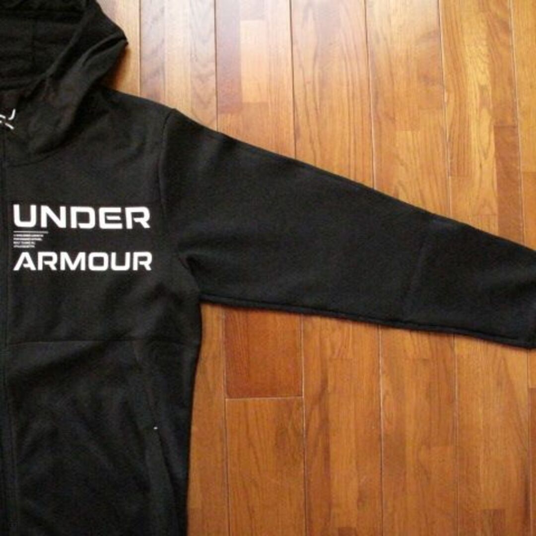 UNDER ARMOUR(アンダーアーマー)の新品アンダーアーマー　上下セット　XL メンズのトップス(ジャージ)の商品写真