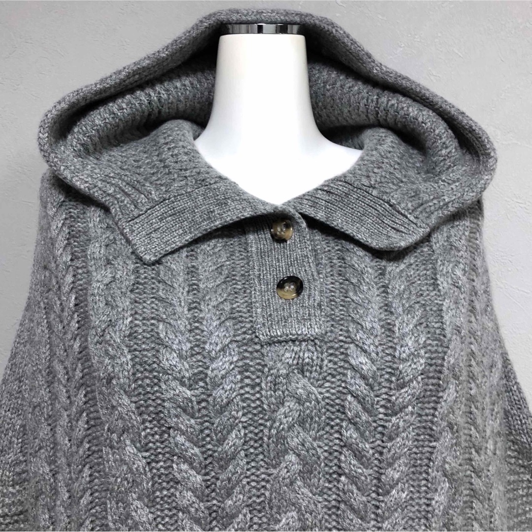 Loro Piana - ロロピアーナ 肉厚ピュアカシミヤ ニットポンチョ Loro Piana - ロロピアーナ 肉厚ピュアカシミヤ ニットポンチョ