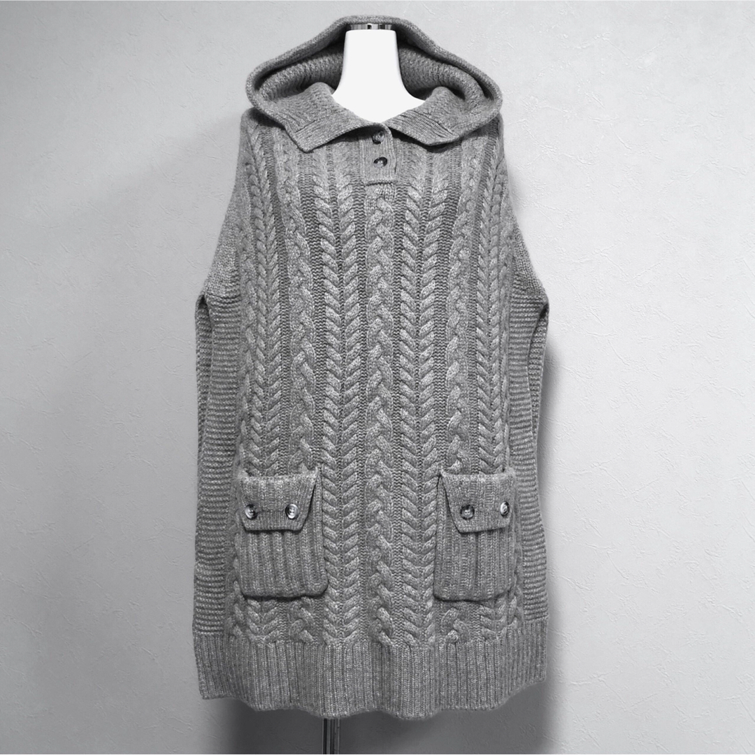 Loro Piana - ロロピアーナ 肉厚ピュアカシミヤ ニットポンチョ Loro Piana - ロロピアーナ 肉厚ピュアカシミヤ ニットポンチョ