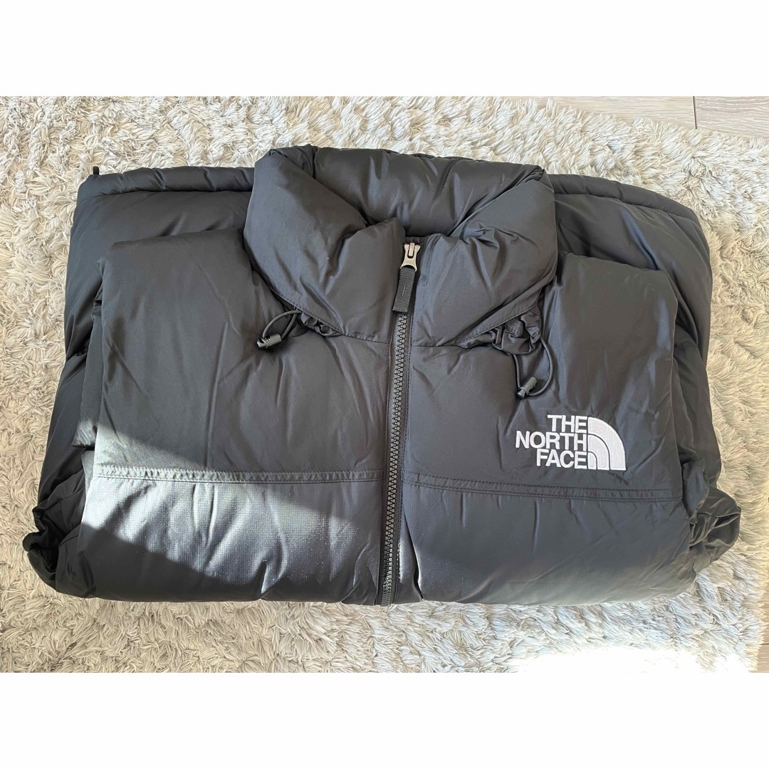 THE NORTH FACE(ザノースフェイス)の新品　ノースフェイス　ヌプシベスト　S  ブラック　黒　ND92338 メンズのジャケット/アウター(ダウンベスト)の商品写真