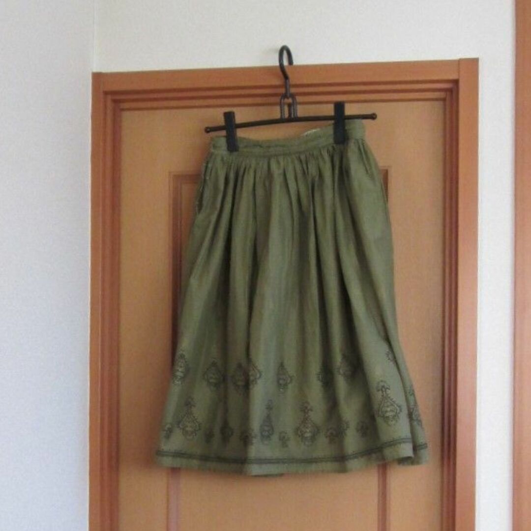 スカート　綿100％。緑　千趣会　ベルメゾン