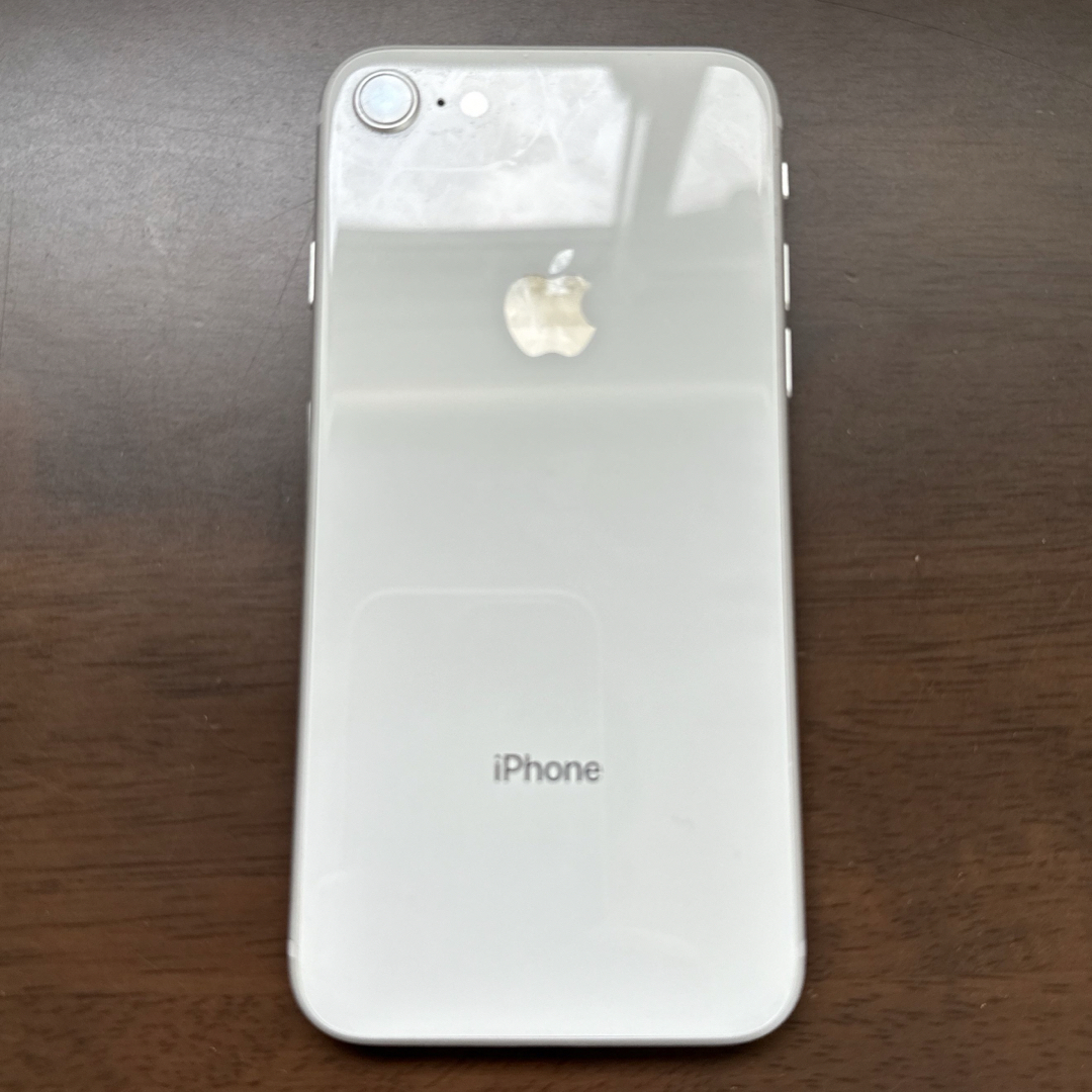 iPhone8 64GB スマホ/家電/カメラのスマートフォン/携帯電話(スマートフォン本体)の商品写真