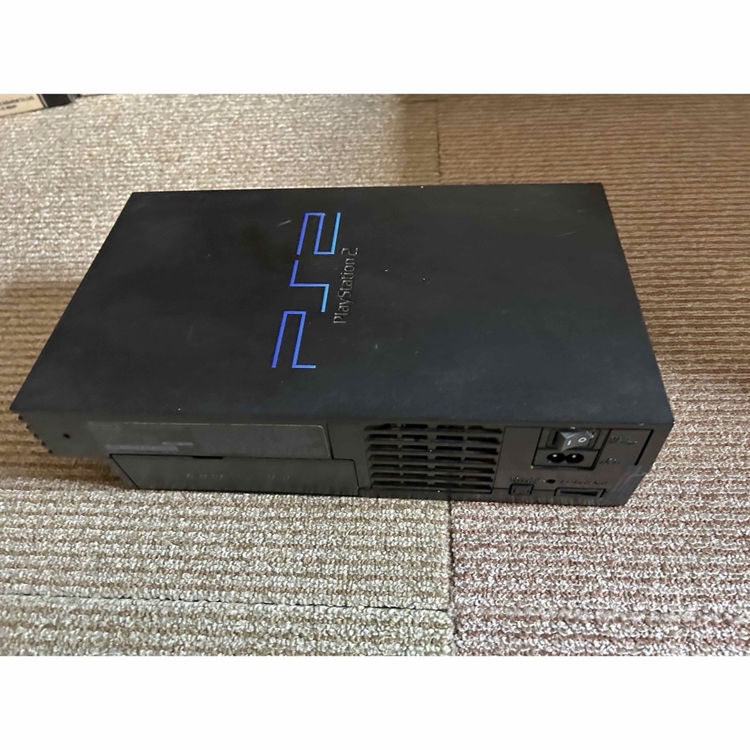 PlayStation2(プレイステーション2)のプレイステーション２　本体　２台 エンタメ/ホビーのゲームソフト/ゲーム機本体(家庭用ゲーム機本体)の商品写真