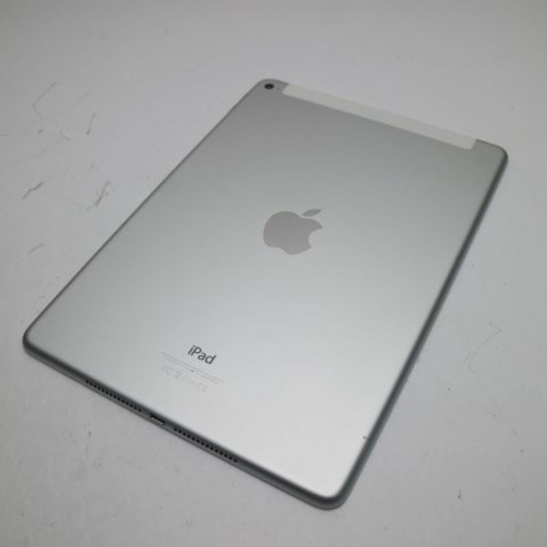 Apple(アップル)のSOFTBANK iPad Air 2 64GB シルバー  M888 スマホ/家電/カメラのPC/タブレット(タブレット)の商品写真