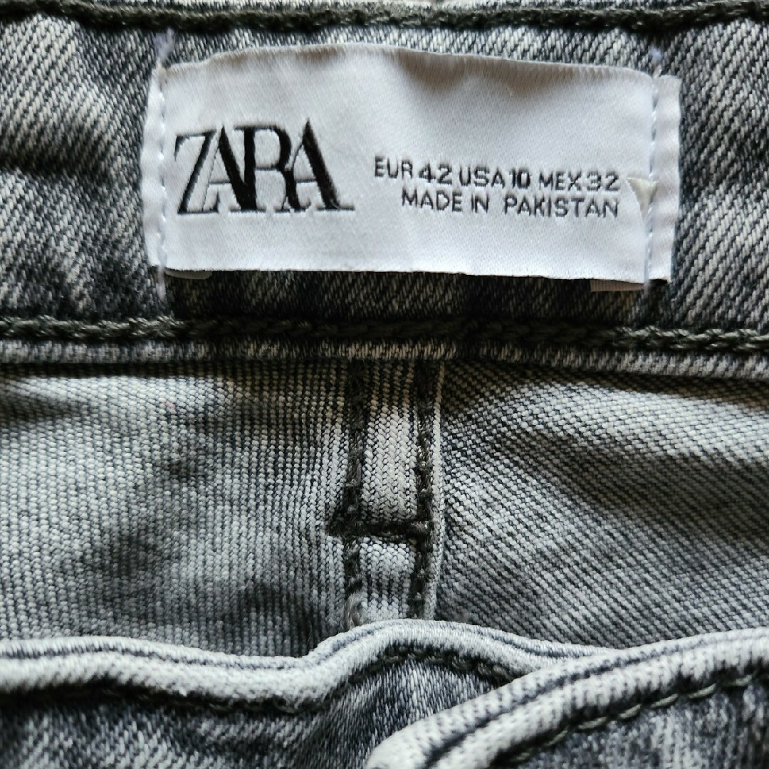 ZARA(ザラ)のZARA デニム ジーンズ パンツ レディースのパンツ(デニム/ジーンズ)の商品写真