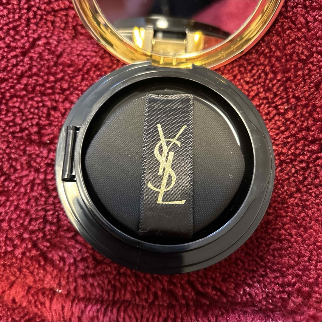 Yves Saint Laurent(イヴサンローラン)の専用 コスメ/美容のベースメイク/化粧品(ファンデーション)の商品写真