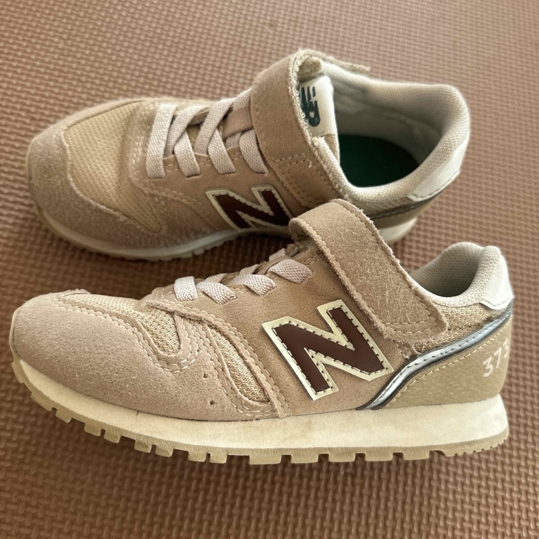 New Balance(ニューバランス)のニューバランス373 17cm キッズ/ベビー/マタニティのキッズ靴/シューズ(15cm~)(スニーカー)の商品写真