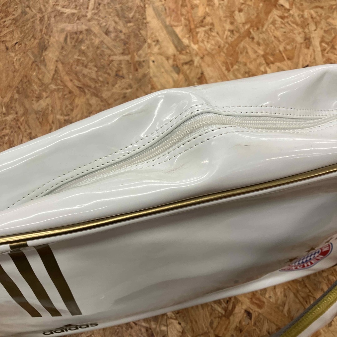 adidas(アディダス)のレア　adidas FC BAYERN MUNCHEN スポーツバッグ　部活 スポーツ/アウトドアのサッカー/フットサル(その他)の商品写真