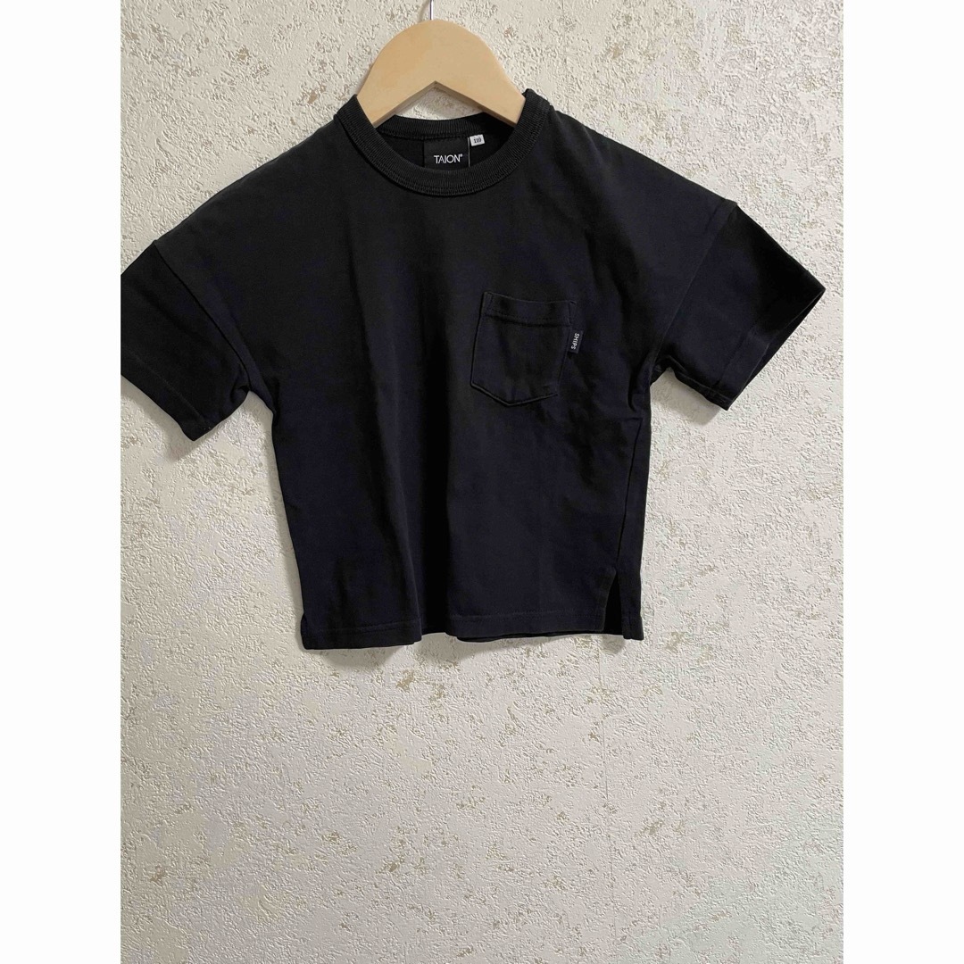 SHIPS(シップス)のTAION x SHIPS 黒T シャツ　サイズ110 キッズ/ベビー/マタニティのキッズ服男の子用(90cm~)(Tシャツ/カットソー)の商品写真