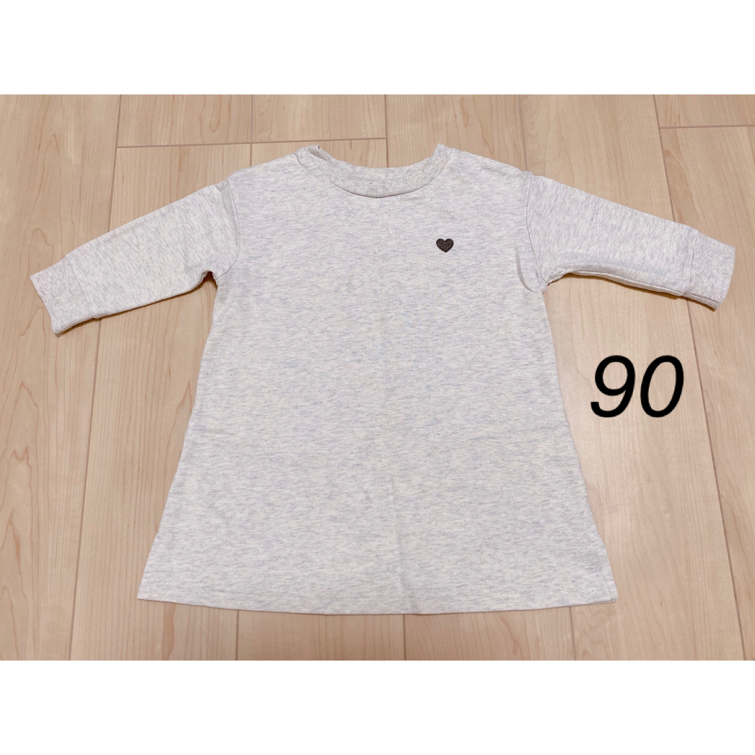 トレーナー　ワンピース　90 キッズ/ベビー/マタニティのキッズ服女の子用(90cm~)(Tシャツ/カットソー)の商品写真