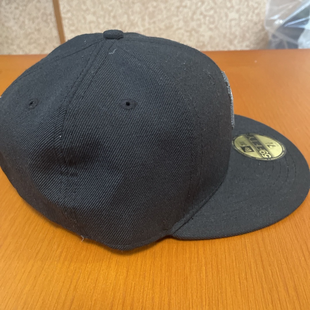 NEW ERA(ニューエラー)のNEWERA キャップ　７　１／４　ブラック メンズの帽子(キャップ)の商品写真