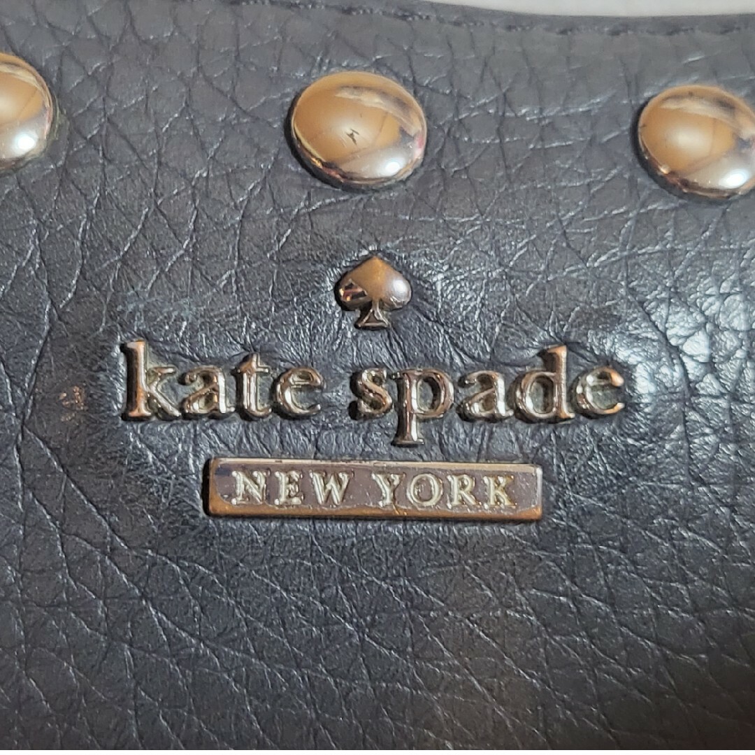 kate spade new york(ケイトスペードニューヨーク)の【kate spade】長財布 スタッズ付き ネイビー レディースのファッション小物(財布)の商品写真