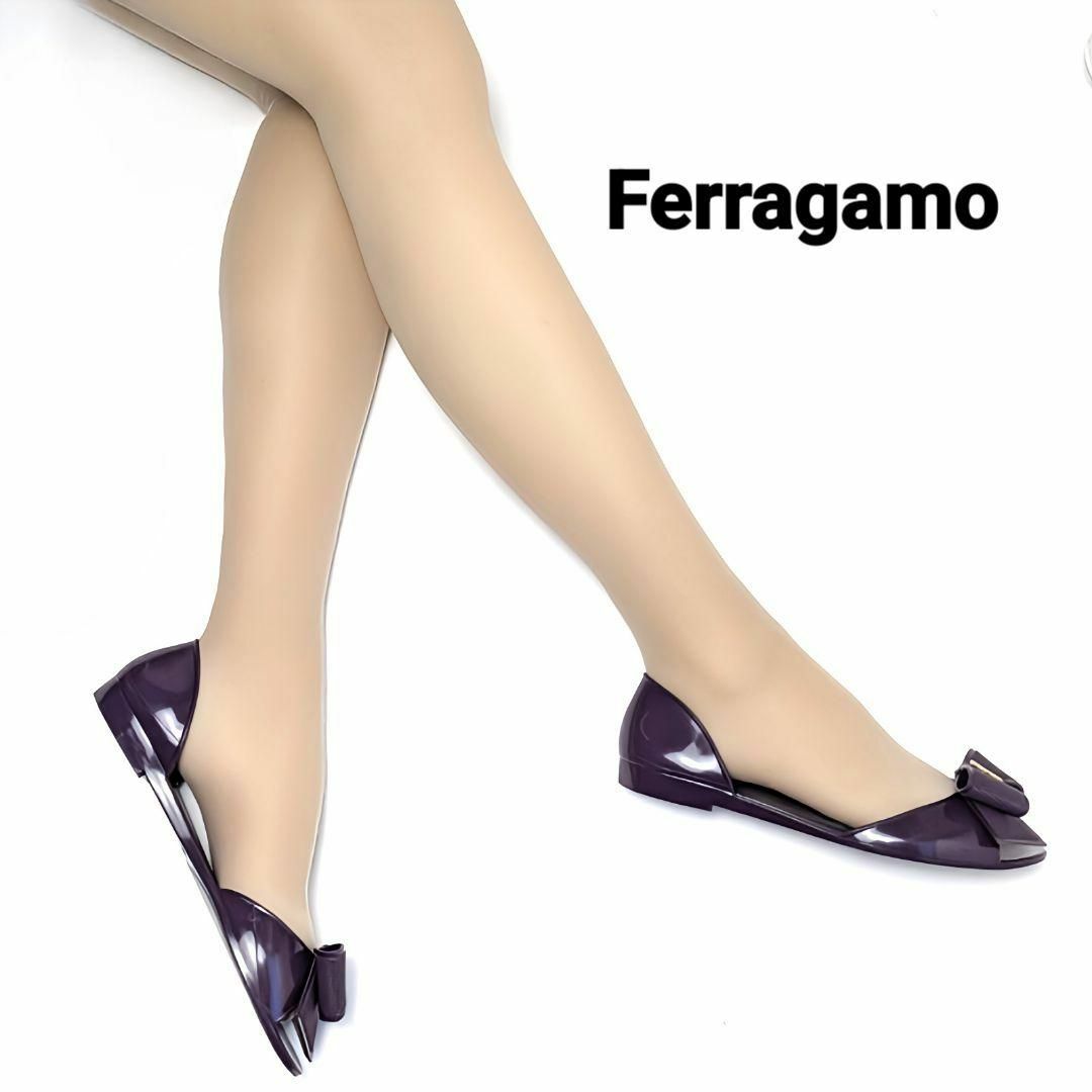 Salvatore Ferragamo(サルヴァトーレフェラガモ)の新品そっくりさん⭐フェラガモFerragamo　ラバー　ビーチサンダル　紫　8 レディースの靴/シューズ(サンダル)の商品写真