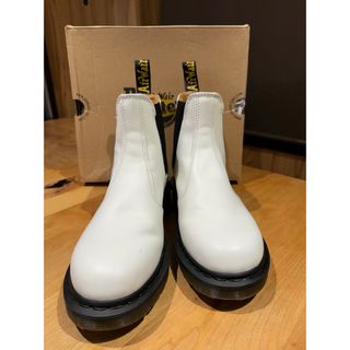 本革レザー色左右違い ドクターマーチン Dr.Martens ウイングチップ 4ホールシューズ 英国製 レディース22.5cm /saa009438