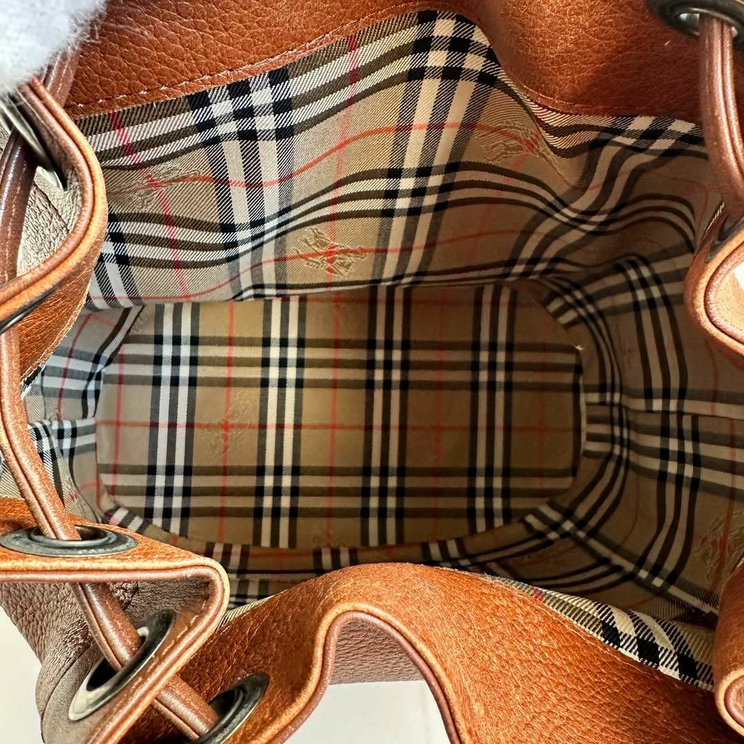 BURBERRY(バーバリー)の【Burberry‘ｓ】巾着ショルダーバッグ　タッセル　レザー　ノバチェック レディースのバッグ(ショルダーバッグ)の商品写真