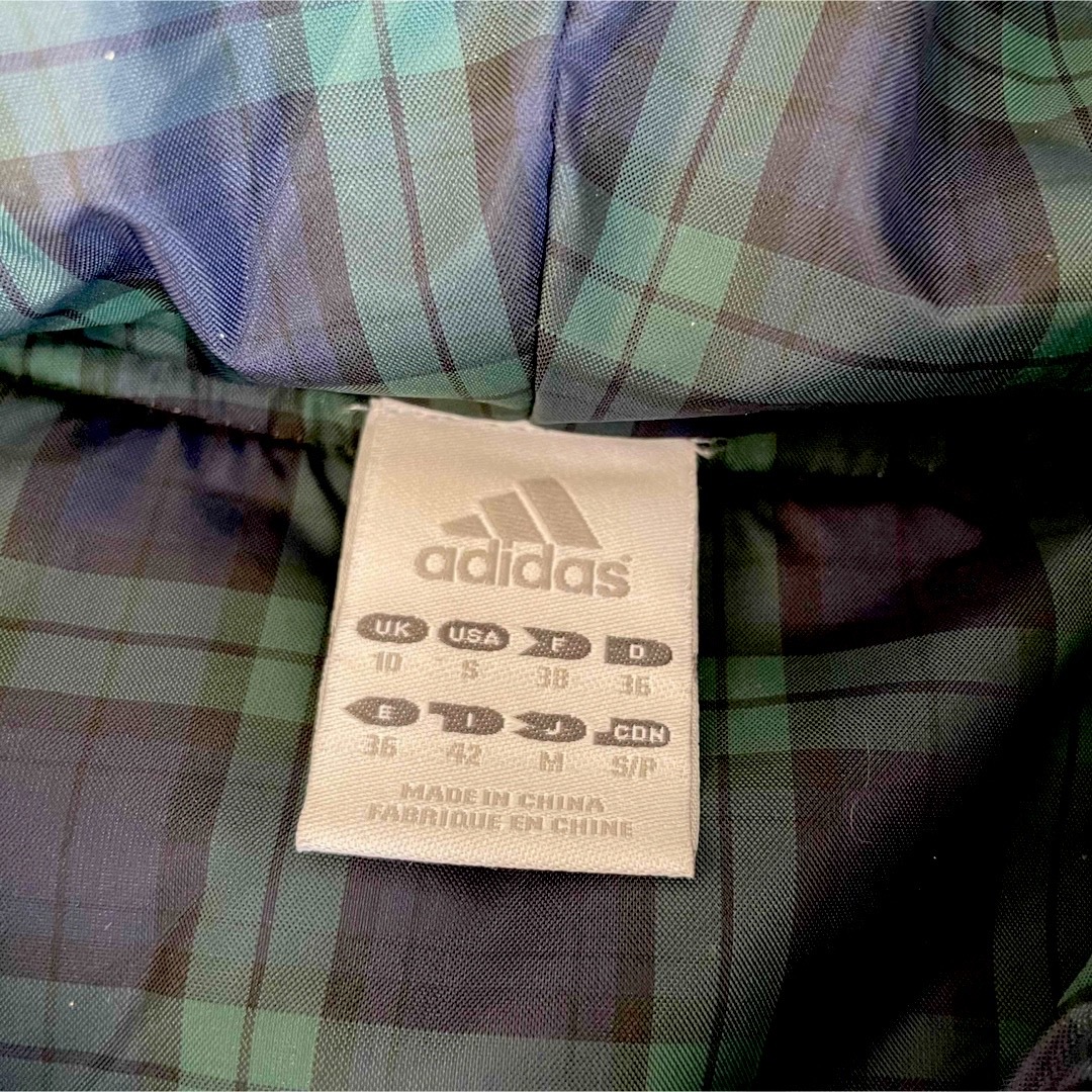 adidas(アディダス)のアディダス　ライン　キルティング　中綿ジャケット　ファー　Mサイズ レディースのジャケット/アウター(ナイロンジャケット)の商品写真