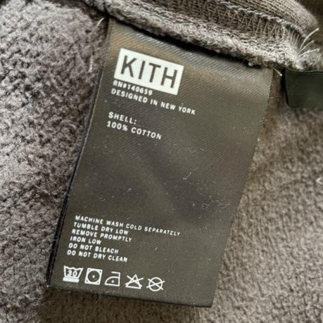 KITH(キス)のKITH ボックスロゴ パーカー〈XSサイズ〉 メンズのトップス(パーカー)の商品写真