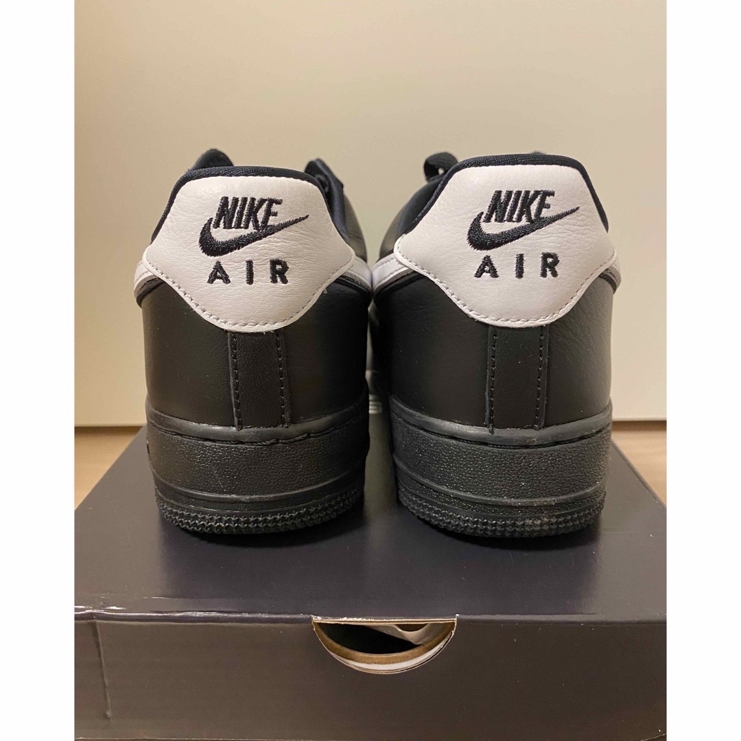 NIKE(ナイキ)の【完売品】NIKE AIR FORCE 1 RETRO QS BLACK メンズの靴/シューズ(スニーカー)の商品写真