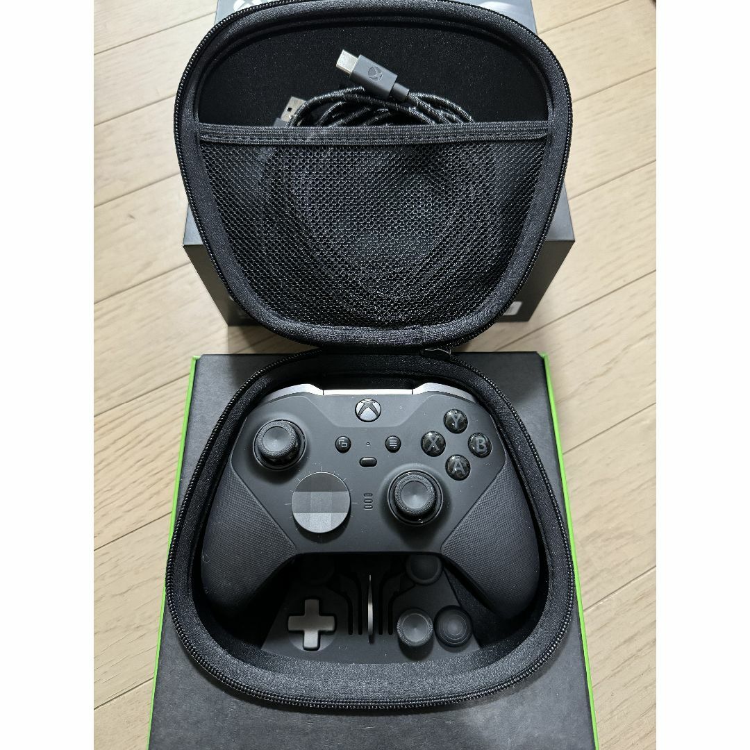 Microsoft(マイクロソフト)の【純正品】Xbox Elite ワイヤレス コントローラー シリーズ 2 エンタメ/ホビーのゲームソフト/ゲーム機本体(家庭用ゲーム機本体)の商品写真