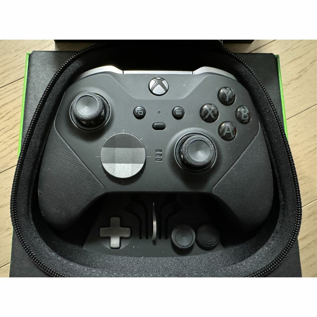 Microsoft(マイクロソフト)の【純正品】Xbox Elite ワイヤレス コントローラー シリーズ 2 エンタメ/ホビーのゲームソフト/ゲーム機本体(家庭用ゲーム機本体)の商品写真