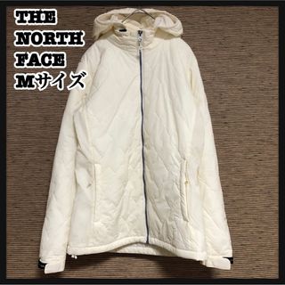 ザノースフェイス(THE NORTH FACE)の【ノースフェイス】中綿ジャケット　アウターホワイト　袖ロゴ　刺繍ワンポイント３K(その他)