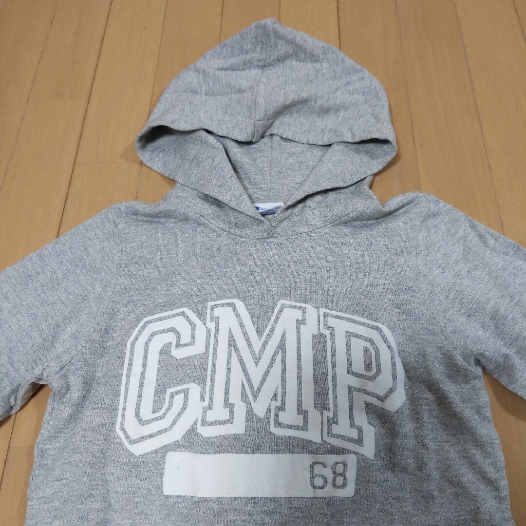 Champion(チャンピオン)のChampionチャンピオンパーカー140サイズ1度着用美品グレー キッズ/ベビー/マタニティのキッズ服女の子用(90cm~)(Tシャツ/カットソー)の商品写真