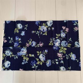 新品未使用 花柄 ラピエサージュ オックス 生地 110×50cm(生地/糸)