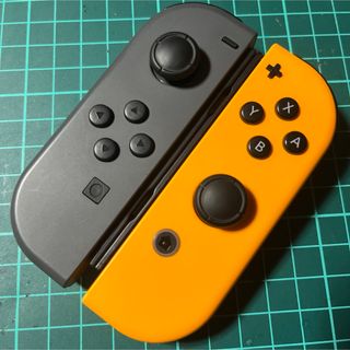 ニンテンドースイッチ(Nintendo Switch)のジョイコン  ★グレー・オレンジ★  作動品(家庭用ゲーム機本体)