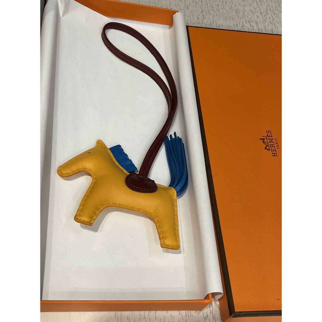 Hermes(エルメス)のR&L様専用［未使用品］エルメス　チャーム　ロデオ　PM レディースのアクセサリー(チャーム)の商品写真