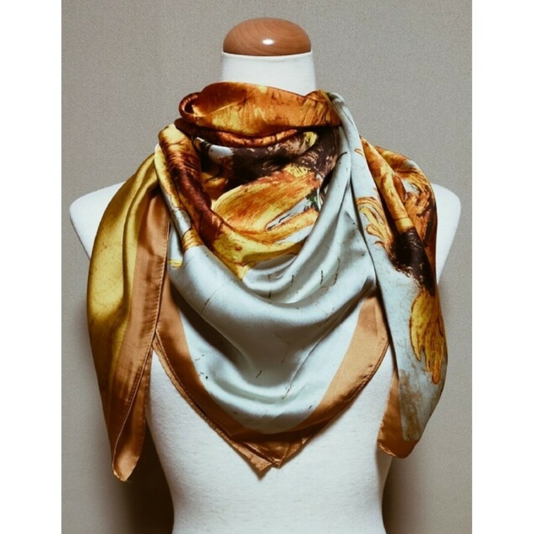 新品💛90x90💛ゴッホ💛ひまわり💛スクエアスカーフ💛 レディースのファッション小物(バンダナ/スカーフ)の商品写真