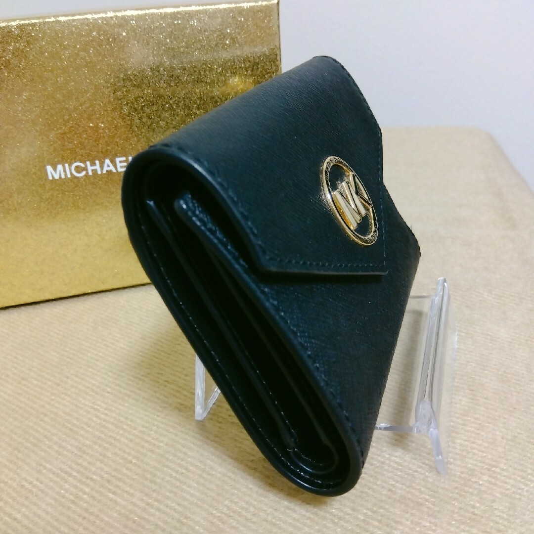 Michael Kors(マイケルコース)の■マイケルコース　MICHAEL KORS■箱有り■２つ折り財布　ブラック レディースのファッション小物(財布)の商品写真