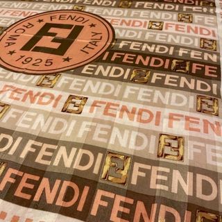 フェンディ(FENDI)の🉐フェンディ   ハンカチスカーフ　Center of attraction(ハンカチ)