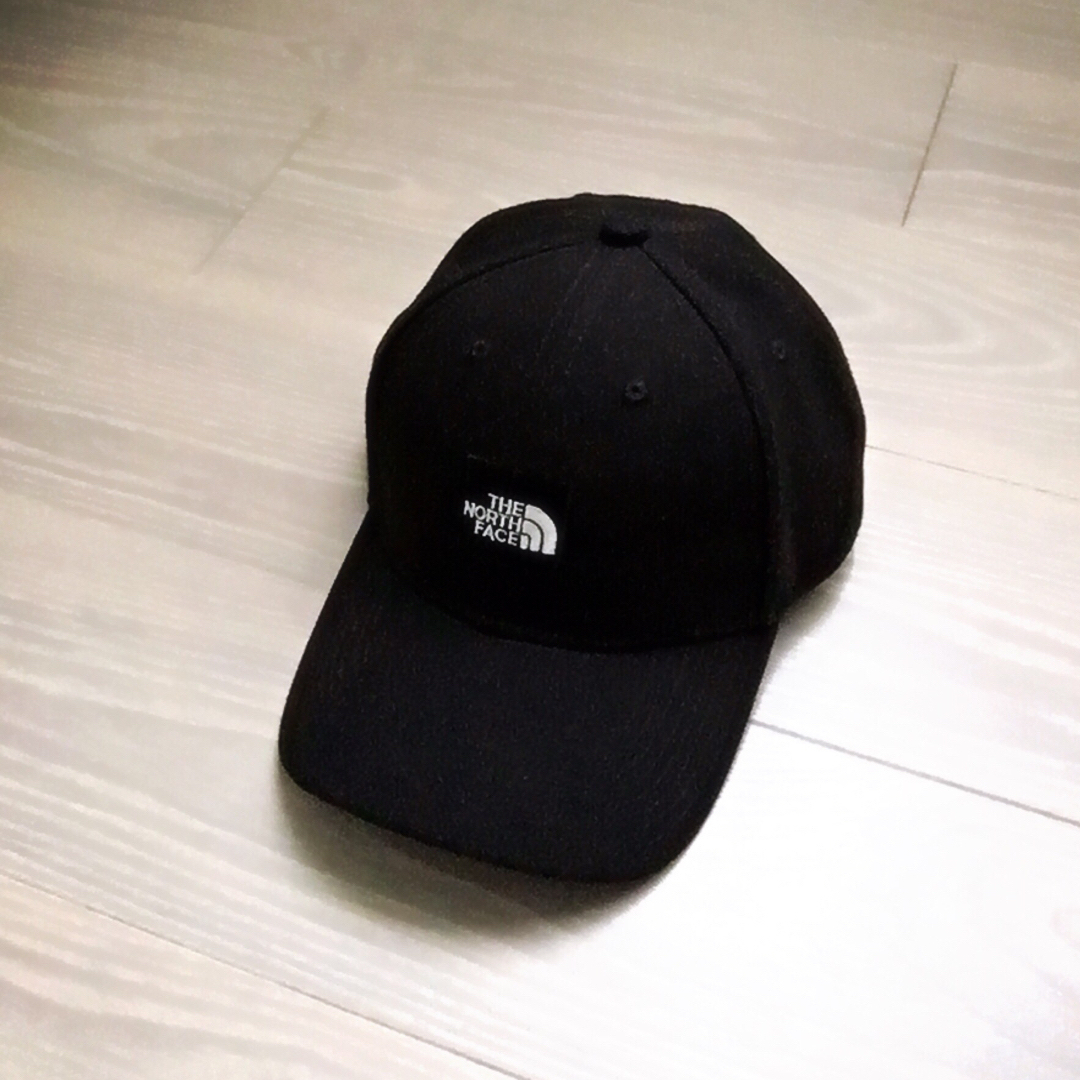 THE NORTH FACE(ザノースフェイス)のTHE NORTH FACE  square logo cap  UV キャップ レディースの帽子(キャップ)の商品写真